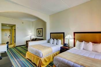 Hutchinson Island Plaza Hotel & Suites