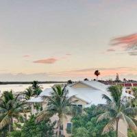 Hutchinson Island Plaza Hotel & Suites
