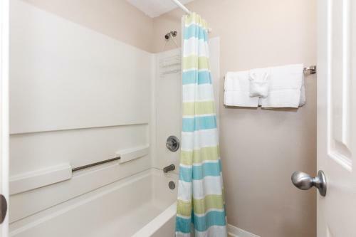 Apartamento Emerald Towers West 5004