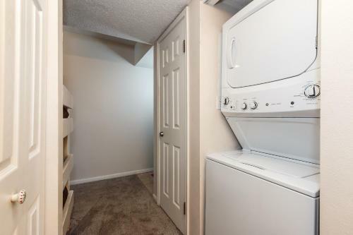 Apartamento Emerald Towers West 5004