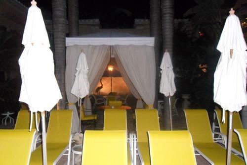 La Casa Hotel