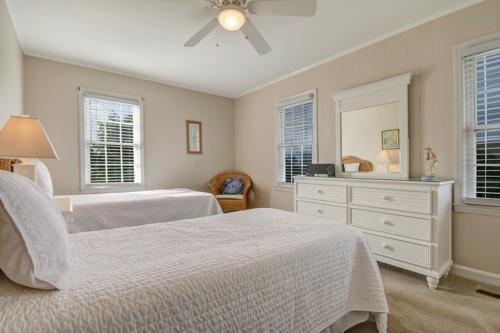 3690 South Fletcher
