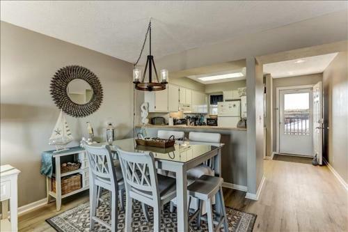Coral Sands 301