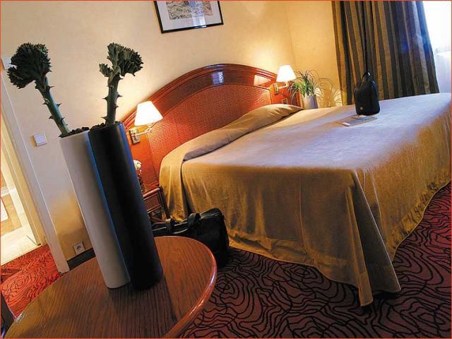 Clarion Hotel Aston