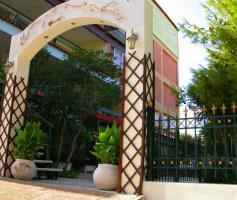 Airport Hotel Les Amis