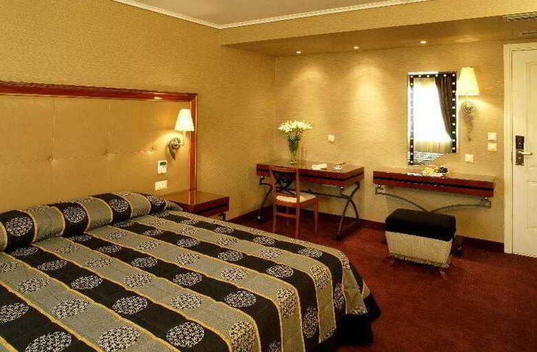 Hotel Piraeus Theoxenia