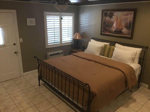 Hostal Coral Reef Guesthouse