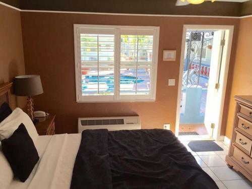 Hostal Coral Reef Guesthouse