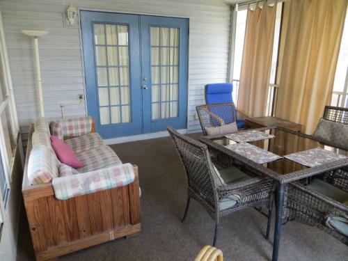 Hotel Dolphin Inn