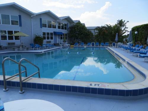 Hotel Dolphin Inn