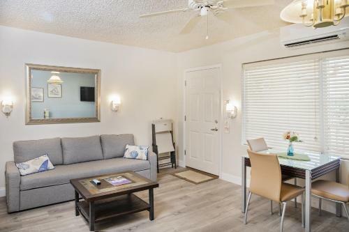 Aparthotel Windjammer Resort And Beach Club