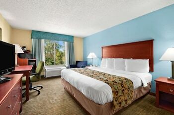 Hotel Baymont Inn & Suites - Gainesville