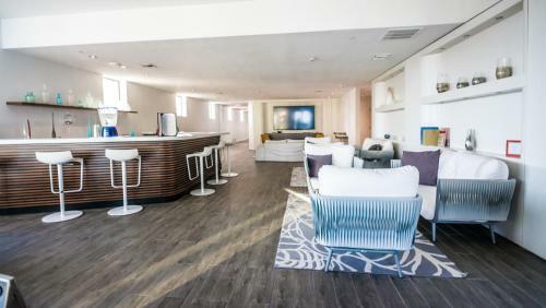 Beachwalk Resort Apartment