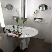 Royal Square Hotel And Suites