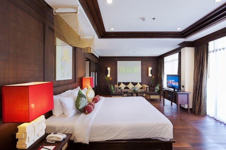 Hotel Alpina Phuket Nalina Resort & Spa