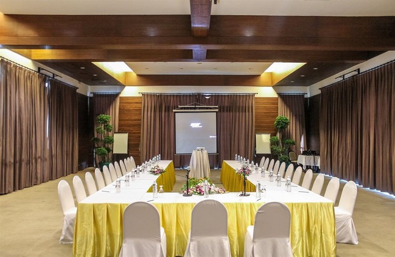 Hotel Alpina Phuket Nalina Resort & Spa