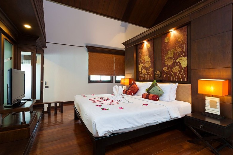 Hotel Alpina Phuket Nalina Resort & Spa