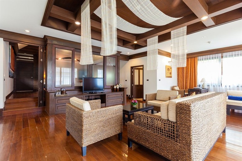 Hotel Alpina Phuket Nalina Resort & Spa