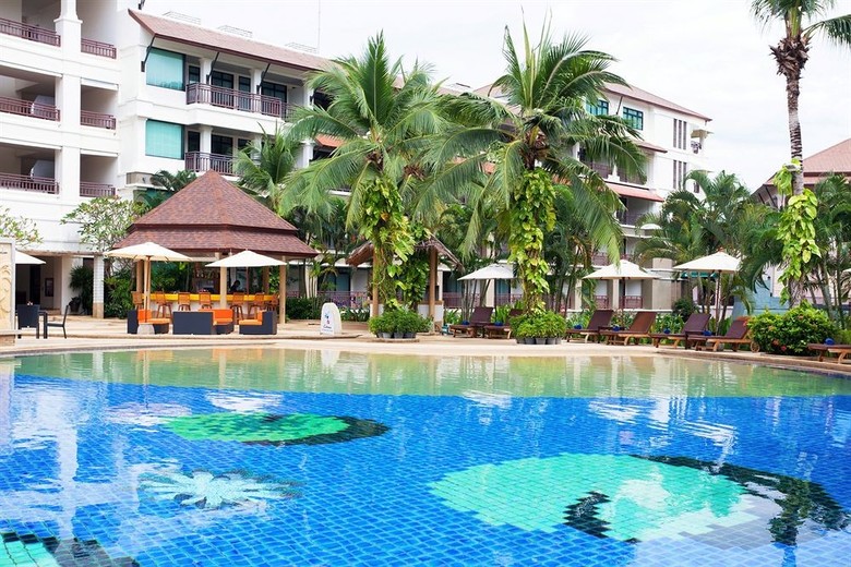 Hotel Alpina Phuket Nalina Resort & Spa