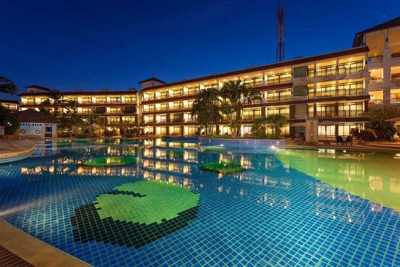 Hotel Alpina Phuket Nalina Resort & Spa