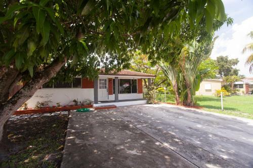 Hollywood Holiday Home