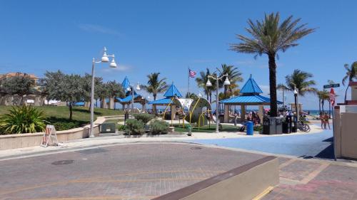 Posada Caribbean Suites Grandby Motel