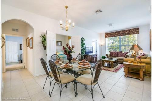 Three-bedroom Townhome Davenport