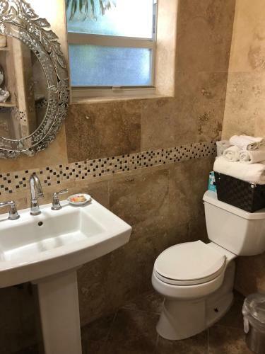 Bed & Breakfast Southernmost Point Guest House