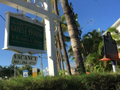 Bed & Breakfast Southernmost Point Guest House
