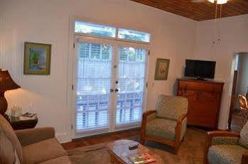 Apartamentos Papa's Hideaway