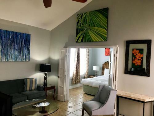 Posada Douglas House
