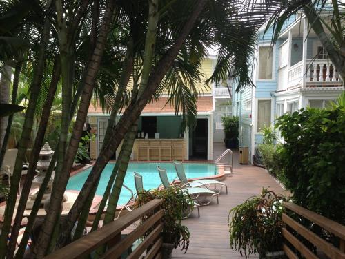 Posada Douglas House