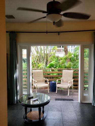 Posada Douglas House