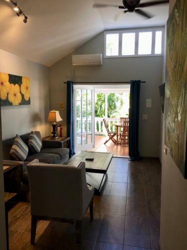 Posada Douglas House
