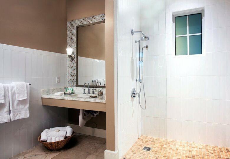Hotel Playa Largo Resort & Spa, Autograph Collection