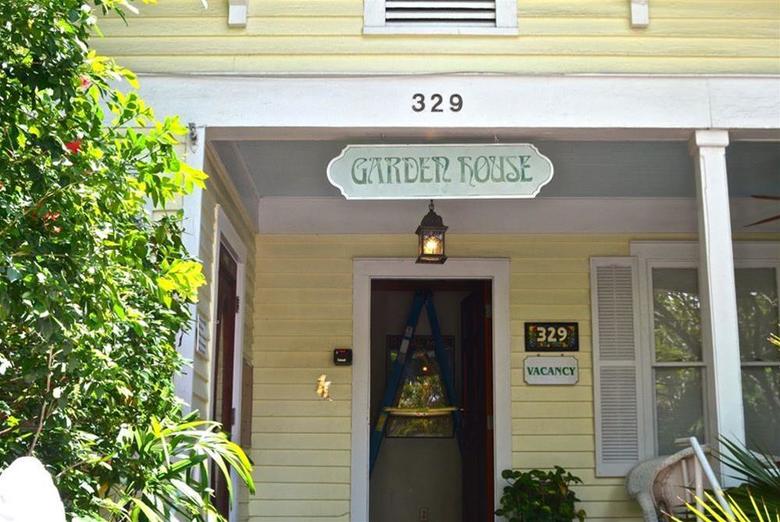 Bed & Breakfast Garden House