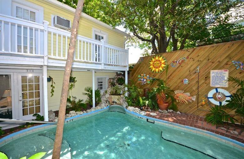 Bed & Breakfast Garden House