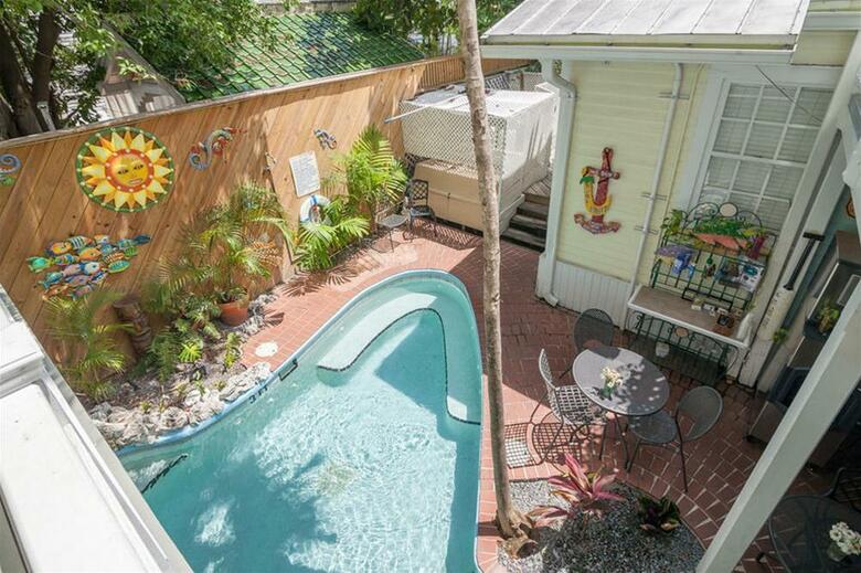 Bed & Breakfast Garden House