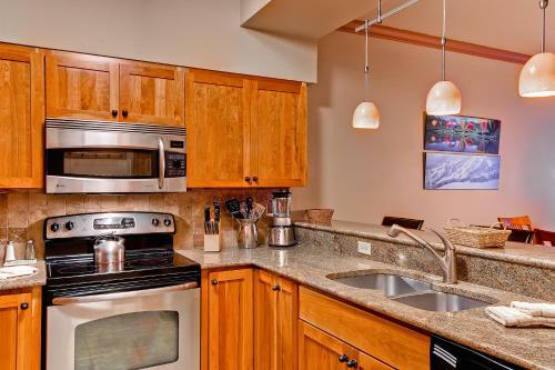 Hotel Snow Flower By Wyndham Vacation Rentals