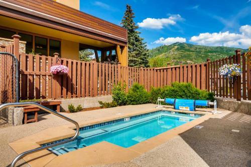 Hotel Snow Flower By Wyndham Vacation Rentals