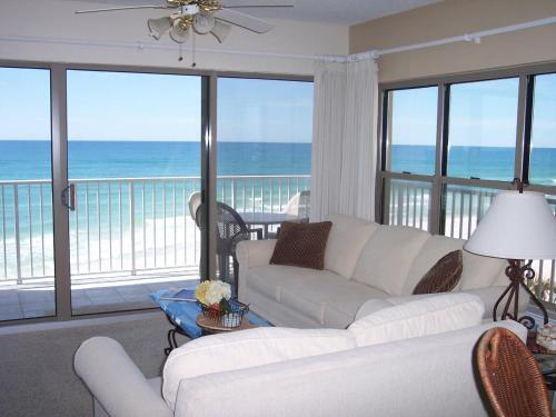 Apartamento Emerald Towers West 3007