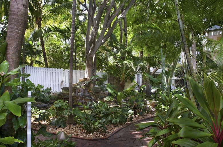 Hotel Island City House