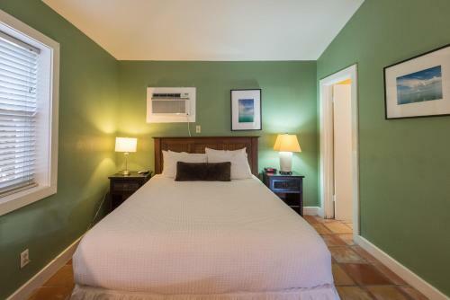 Bed & Breakfast Southernmost Sanctuary