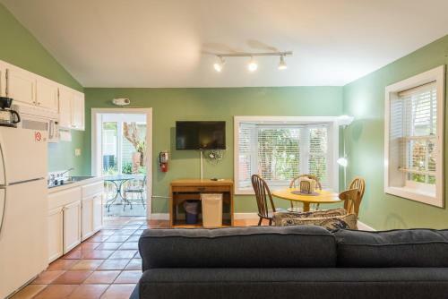 Bed & Breakfast Southernmost Sanctuary