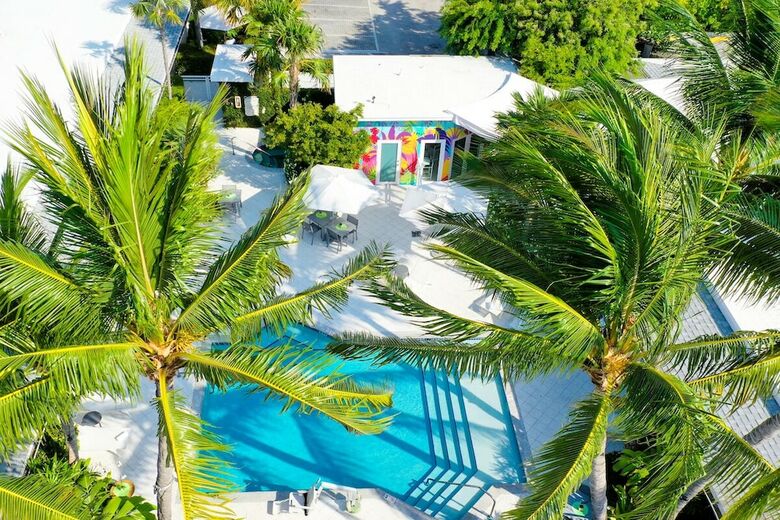 Posada Orchid Key Inn