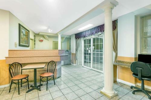 Motel Ramada Lake City