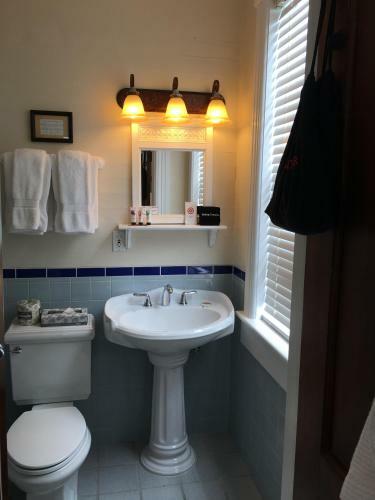 Avalon Bed And Breakfast