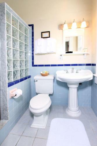 Avalon Bed And Breakfast
