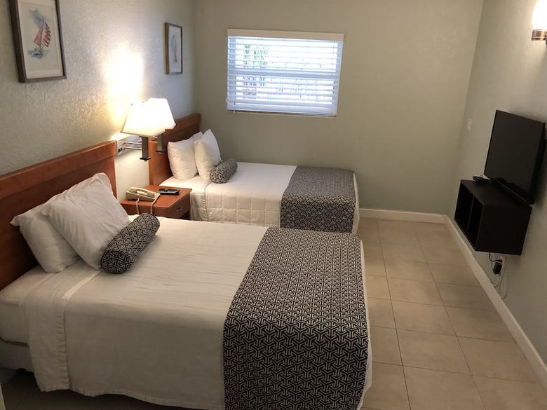 Hotel Coral Key Inn