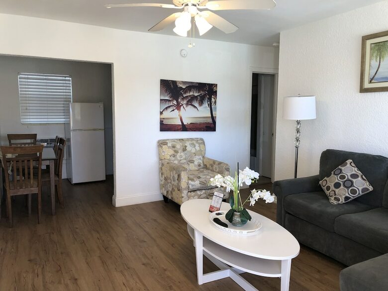 Hotel Coral Key Inn
